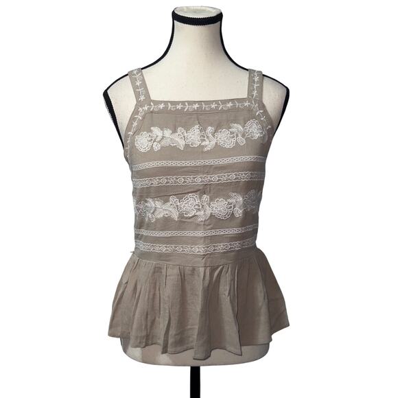 In loom Kamdyn Embroidered Top women’s size small - Picture 8 of 8